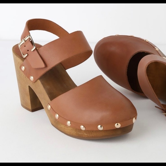 Weslyn Cognac Vachetta Leather Wooden Clog Heels - Picture 4 of 4